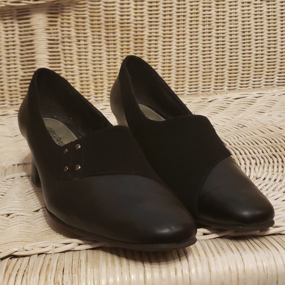Easy Street Black Suede Pumps - Picture 2 of 8